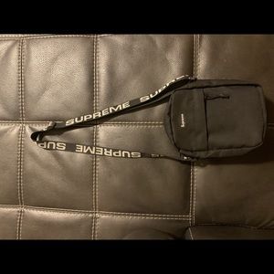 Supreme shoulder bag